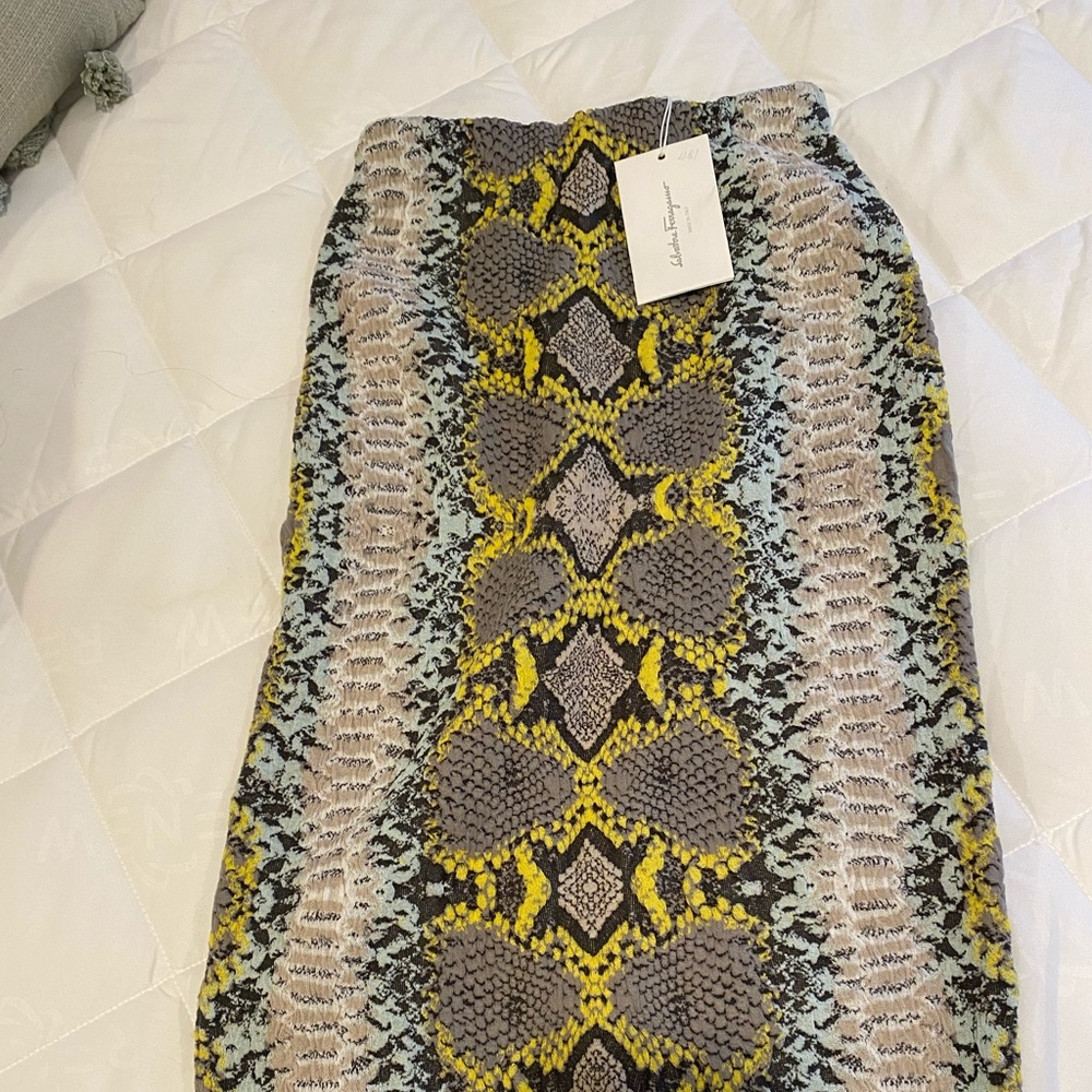 Ferragamo Python pencil skirt - Picture 9 of 13